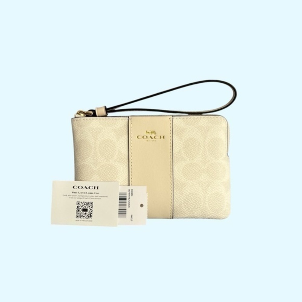 NWT Coach Cream Leather Wristlet
